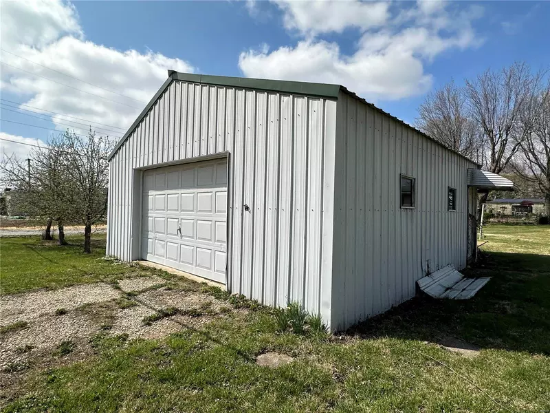 512 E JEFFERSON AVE, Owensville, MO 65066