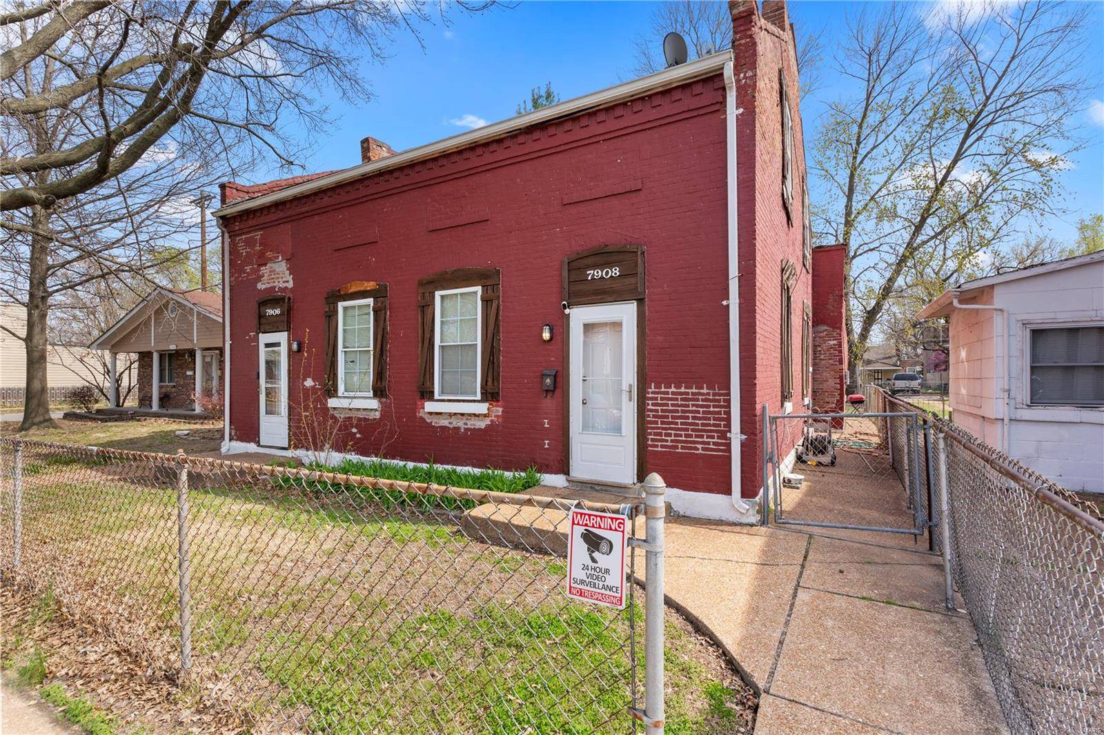 7906 Minnesota AVE, St Louis, MO 63111