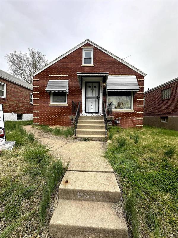 5915 McArthur AVE,  St Louis,  MO 63120