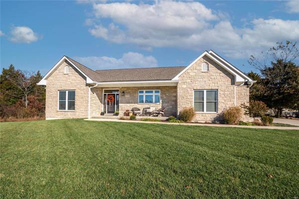 4613 Dylan DR,  De Soto,  MO 63020