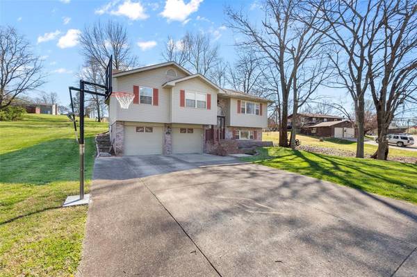 523 Francis Drive,  Jackson,  MO 63755