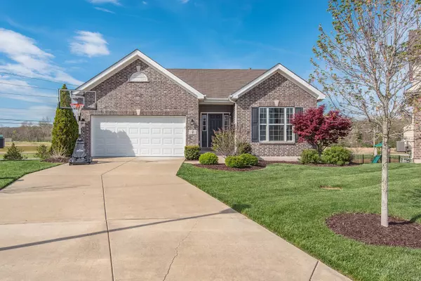 9 Autumn Bluffs CT, Fenton, MO 63026