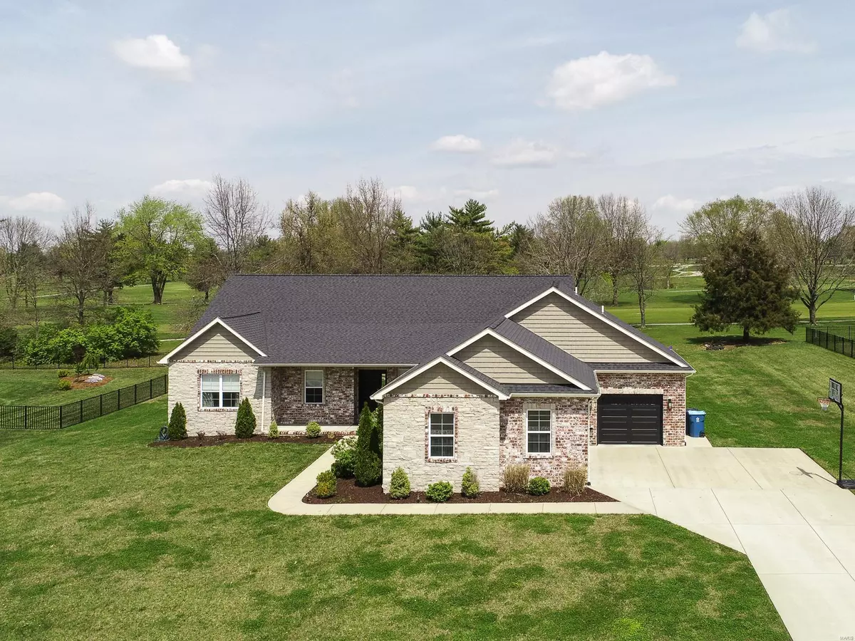 Shiloh, IL 62221,3733 Golfview CIR