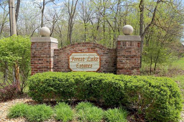 3600 Forest Edge DR, Defiance, MO 63341