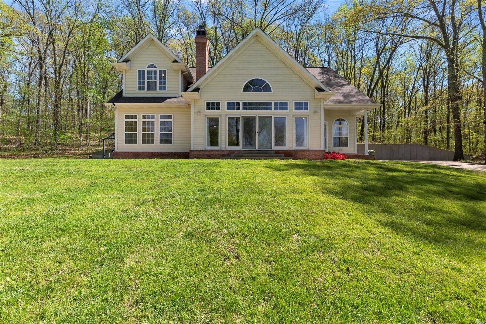 488 County Road 553, Jackson, MO 63755