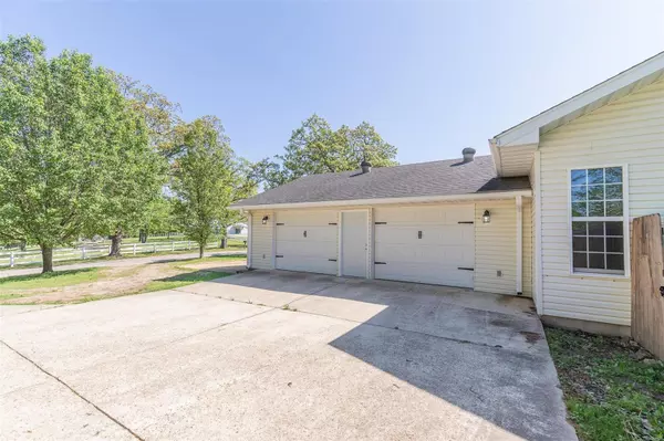 Poplar Bluff, MO 63901,1048 County Road 526