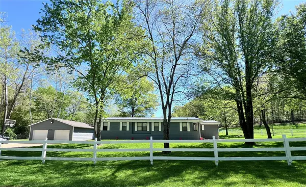 8115 Graham Rd, Cedar Hill, MO 63016