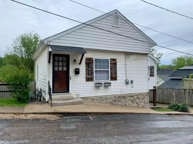 Hannibal, MO 63401,308 Swan ST