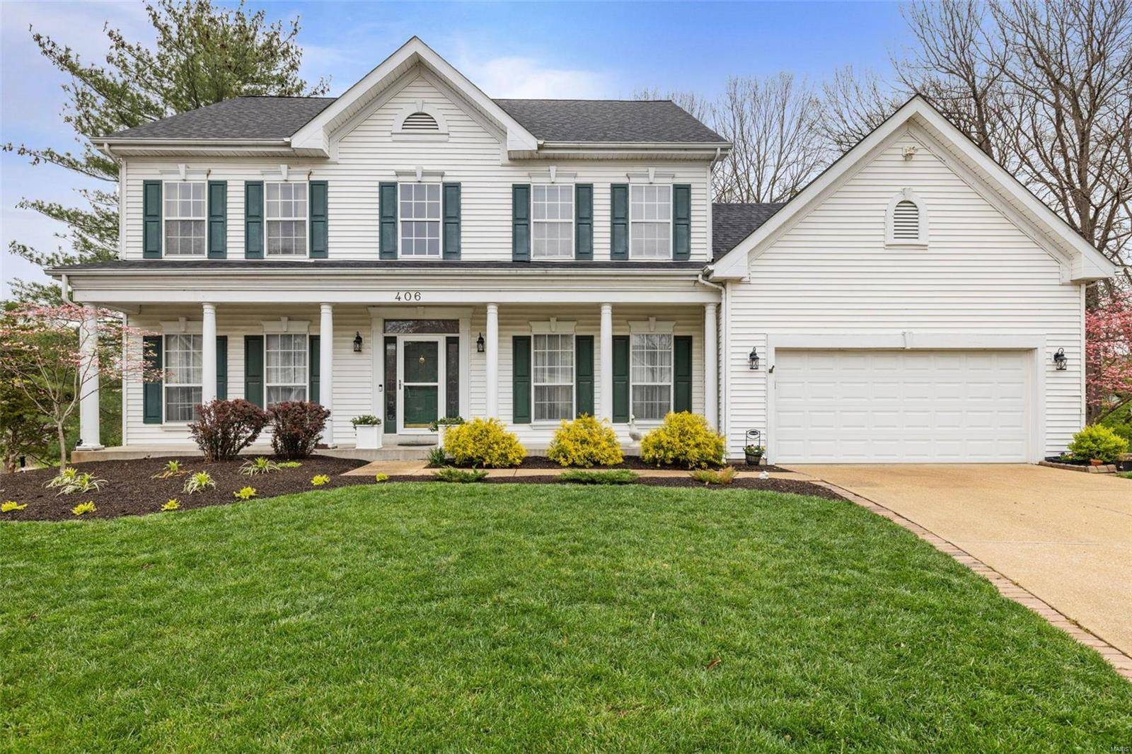406 Winding Oaks CT, Ballwin, MO 63021