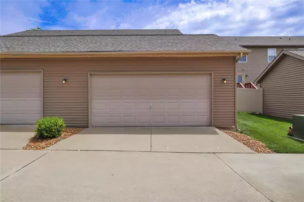 St Peters, MO 63376,432 Saint James CT