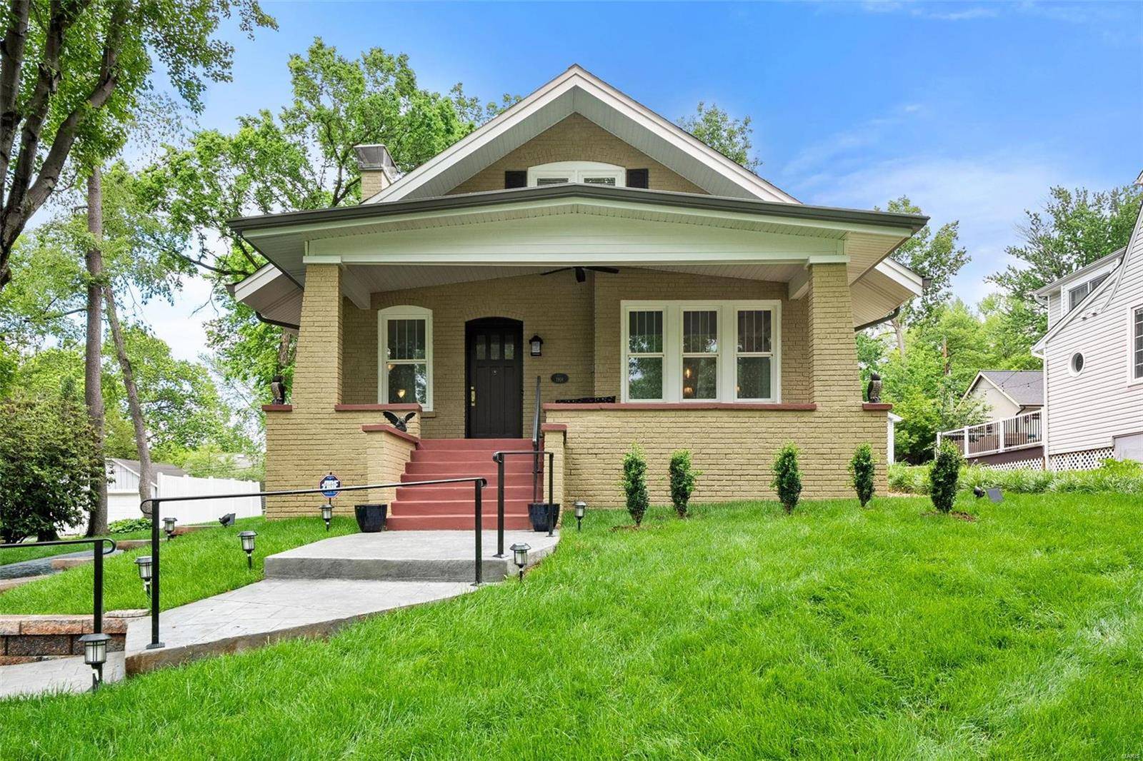 445 Woodlawn AVE, Webster Groves, MO 63119