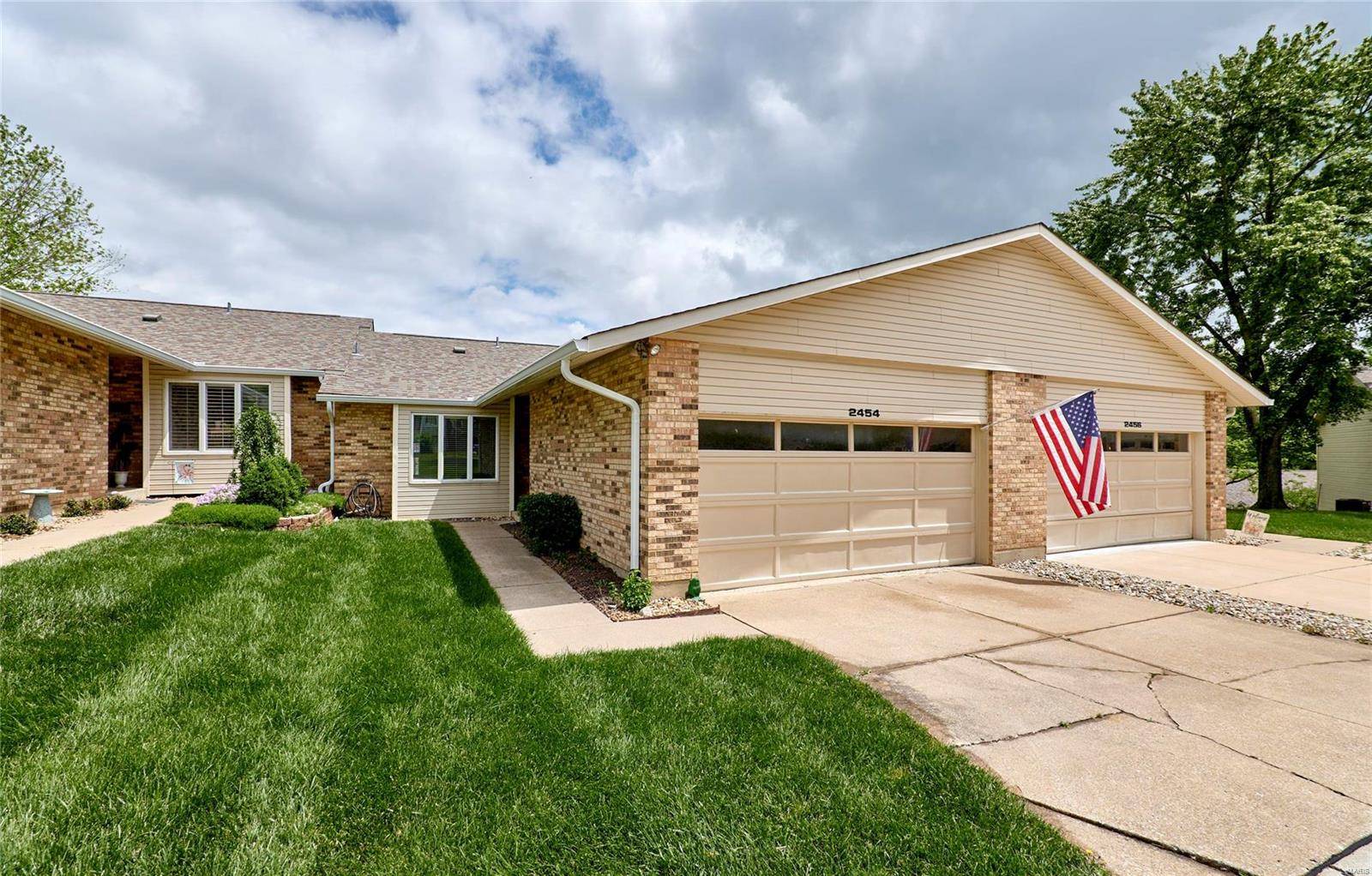 2454 Fox Bridge CT #41, Lake St Louis, MO 63367