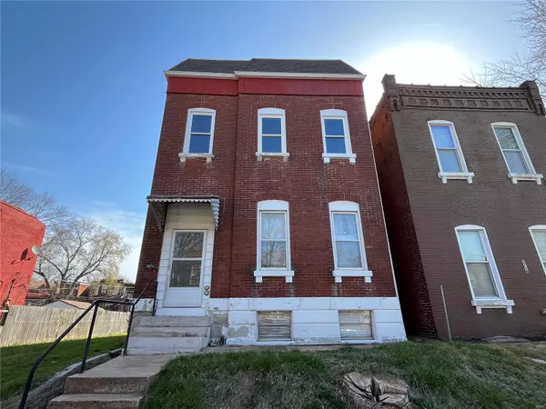 3726 Iowa AVE,  St Louis,  MO 63118