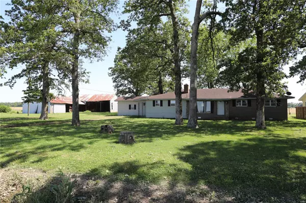 16568 State Highway J, Campbell, MO 63933