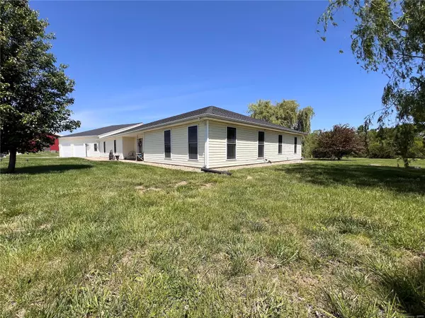 18905 Highway Ff, New London, MO 63459