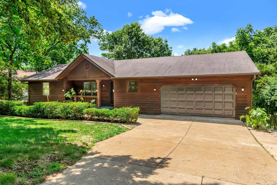 147 S Kings RD, Lake Sherwood, MO 63357