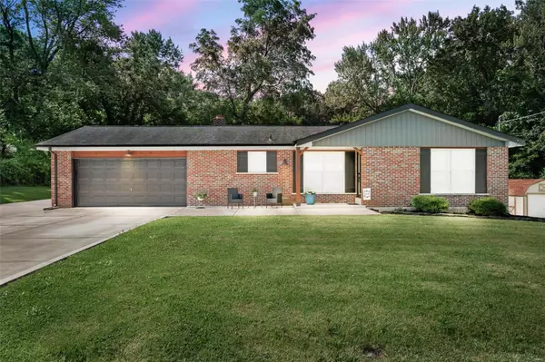 4007 Ridge DR,  St Peters,  MO 63376