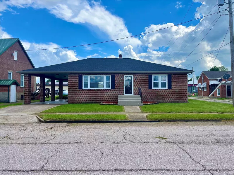 106 W WASHINGTON AVE, Owensville, MO 65066