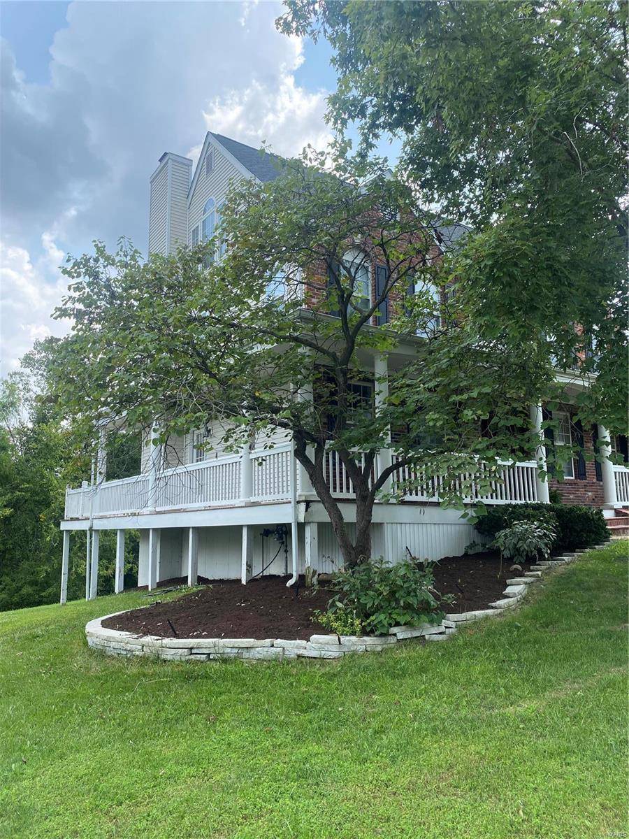 Ballwin, MO 63021,731 Mark Wesley Ln