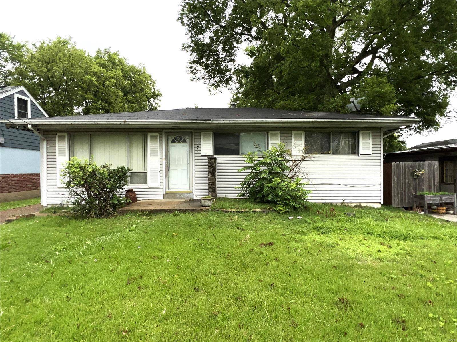 St Louis, MO 63135,21 Young DR