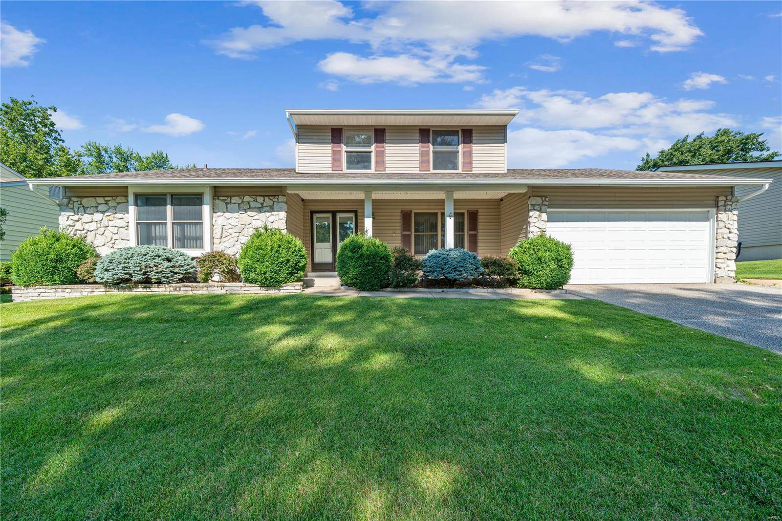 481 Melanie Meadows LN, Ballwin, MO 63021