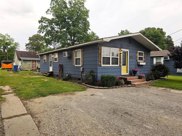 107 N Spiker ST, Bernie, MO 63822