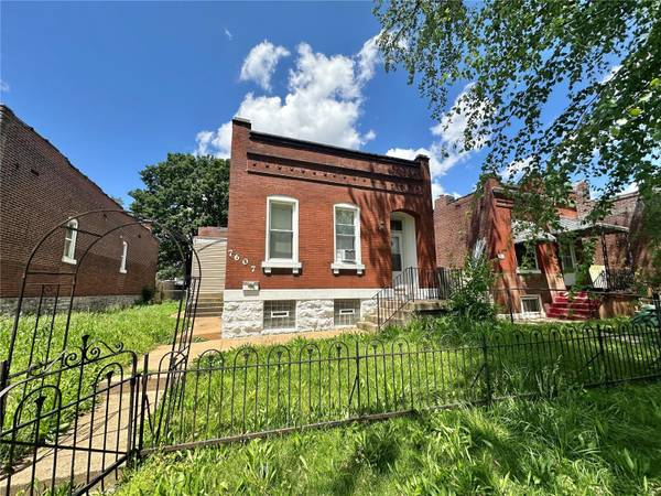 7607 Vermont AVE, St Louis, MO 63111