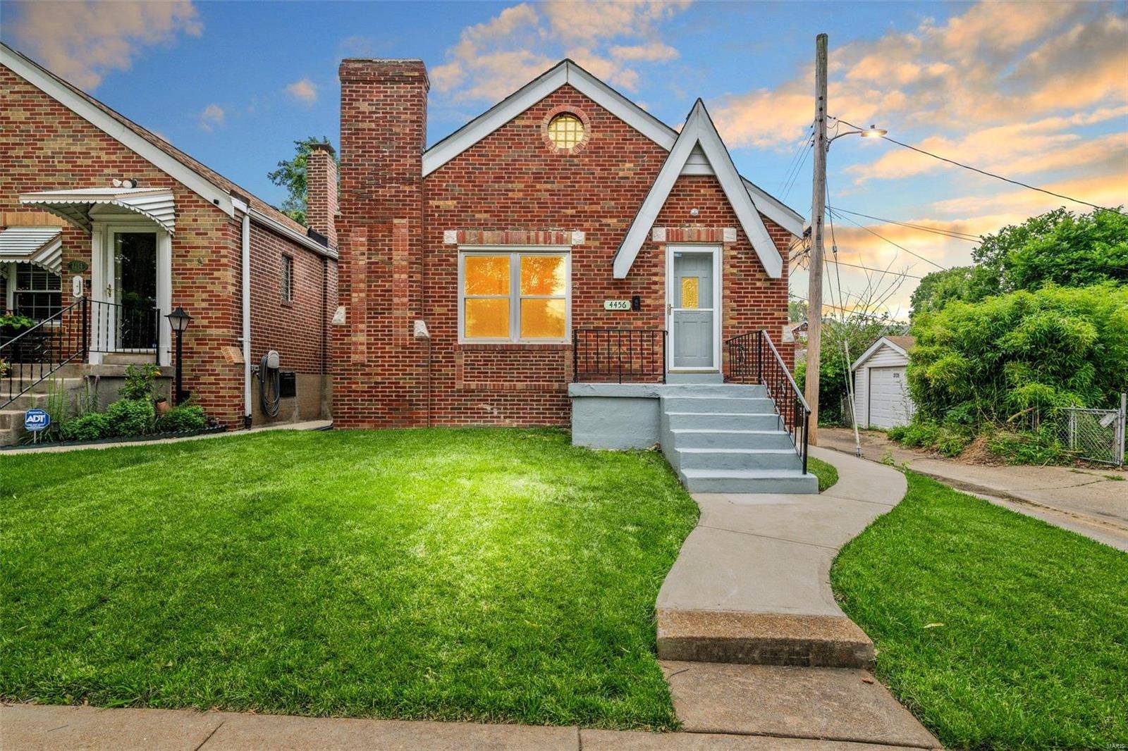 4456 Dewey AVE, St Louis, MO 63116