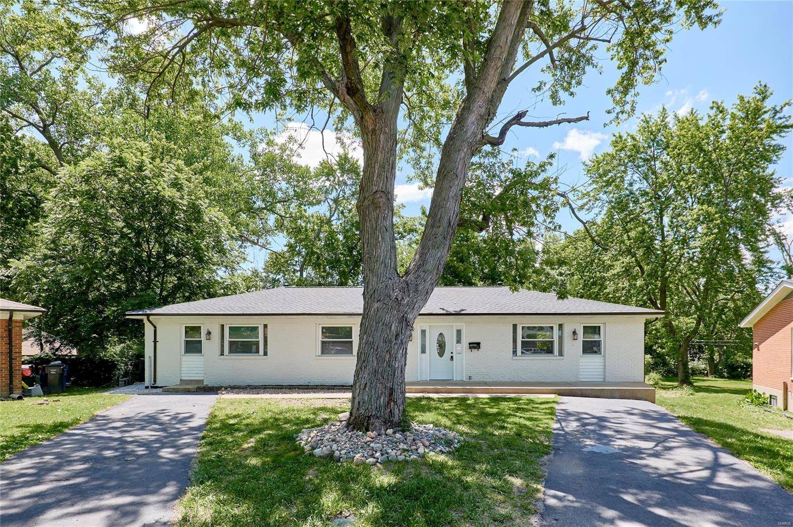 9986 Fox Hall CT N, St Ann, MO 63074