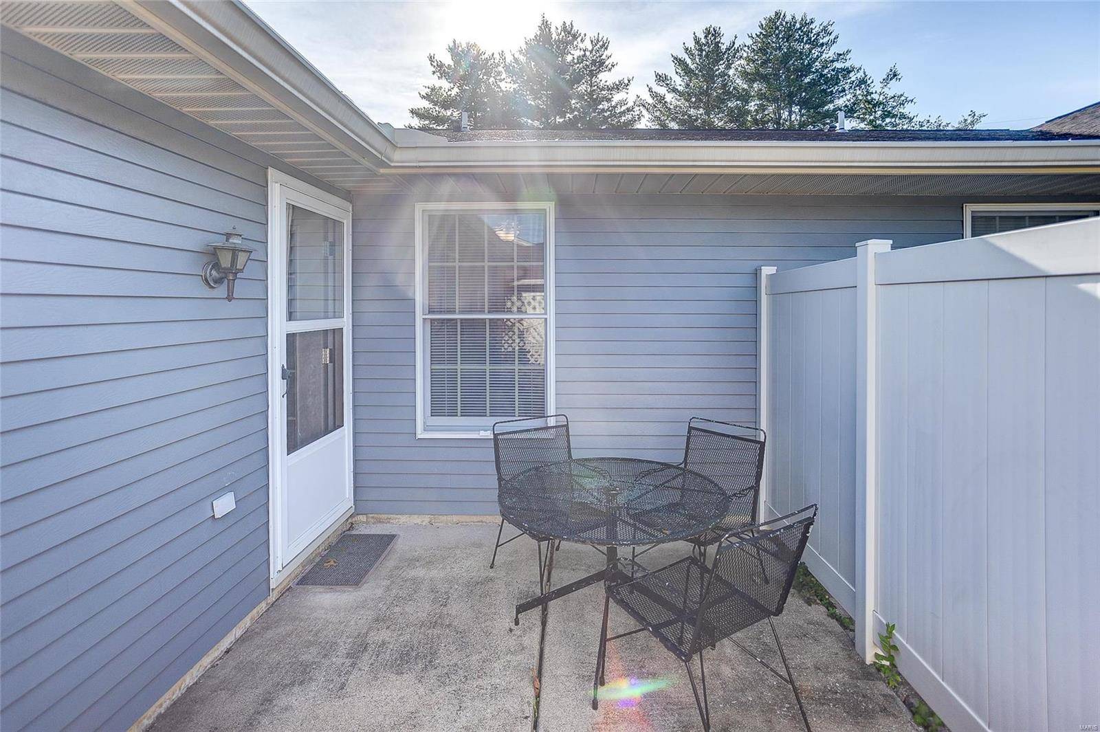 Godfrey, IL 62035,1305 Normandy DR
