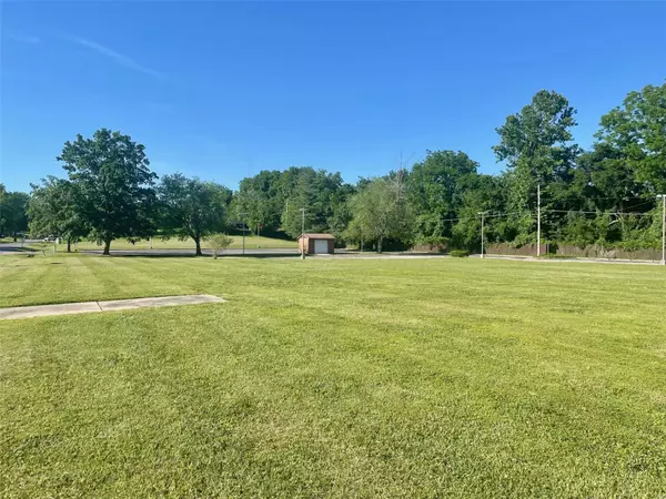 Cape Girardeau, MO 63701,1048 W Cape Rock DR