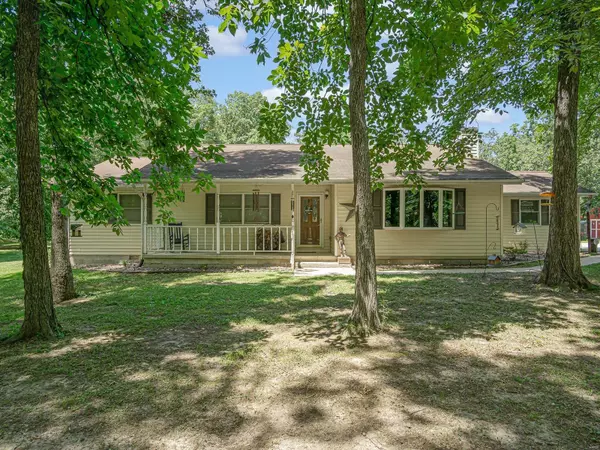 7899 Jimtown RD, Addieville, IL 62214