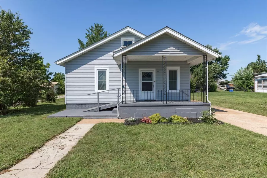 1121 Mulberry ST, Bismarck, MO 63624