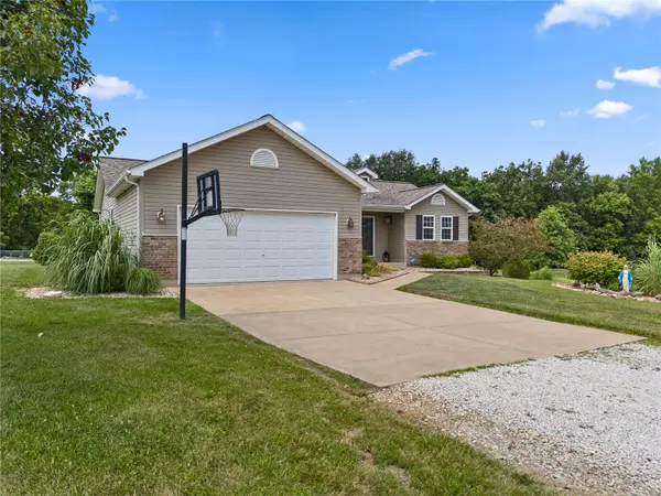 Hawk Point, MO 63349,320 Cheryl CT