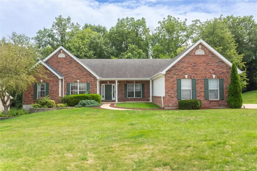 717 Wood Valley TRL, St Charles, MO 63304