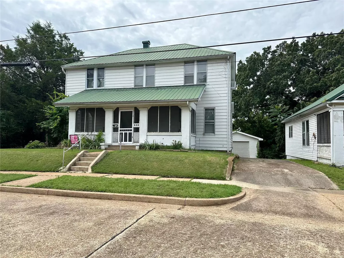 Poplar Bluff, MO 63901,938 Poplar ST