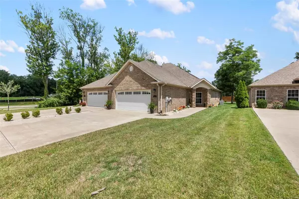 2936 Shadow Wood LN, Cape Girardeau, MO 63701