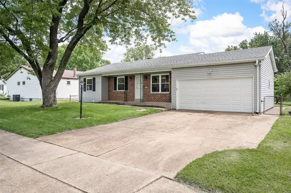 Florissant, MO 63031,1070 Cedar PL