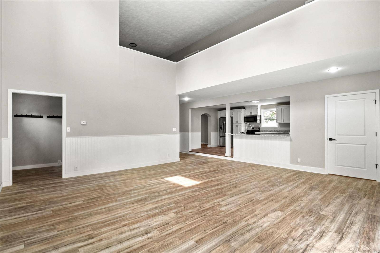 Columbia, IL 62236,422 S Riebeling