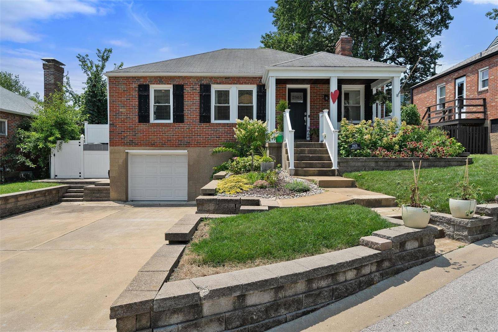 2905 Middlebush CT, St Louis, MO 63119