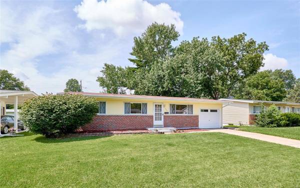 880 Bellarmine LN,  Florissant,  MO 63031