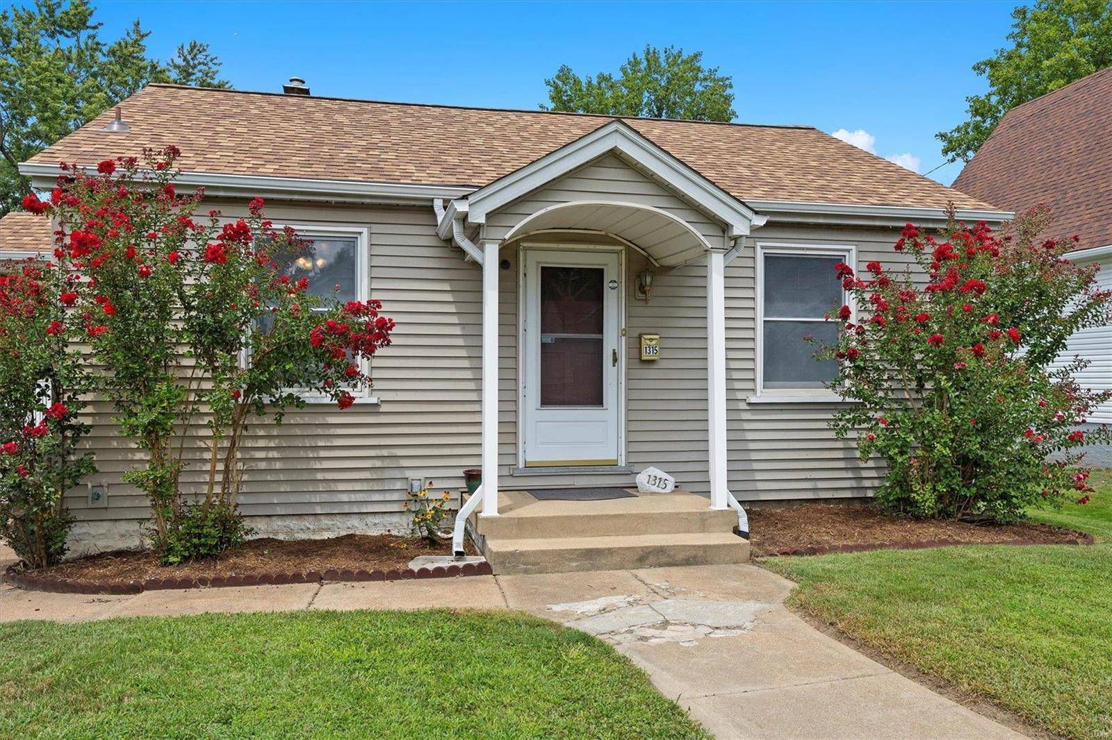 Belleville, IL 62221,1315 Orchard DR