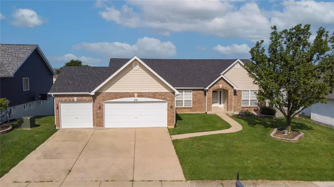 232 Old Chesapeake ST, Wentzville, MO 63385