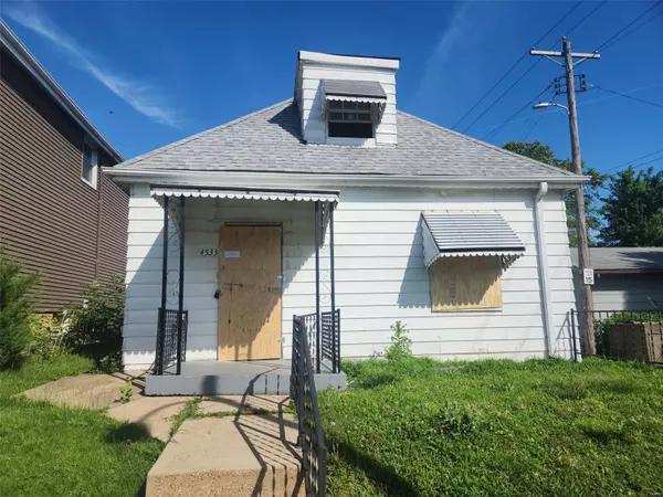 4533 Ray AVE,  St Louis,  MO 63116