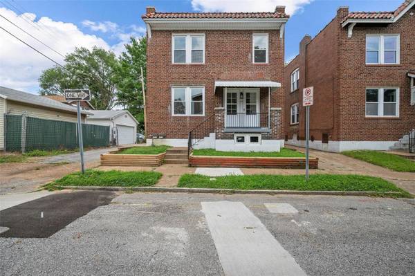 5414 Gertrude AVE,  St Louis,  MO 63116