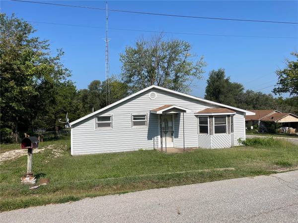 210 Rock ST, Iberia, MO 65486