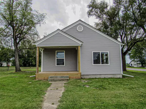 208 W Main ST, Curryville, MO 63339