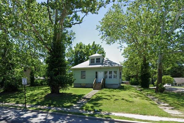 2801 Brown ST, Alton, IL 62002
