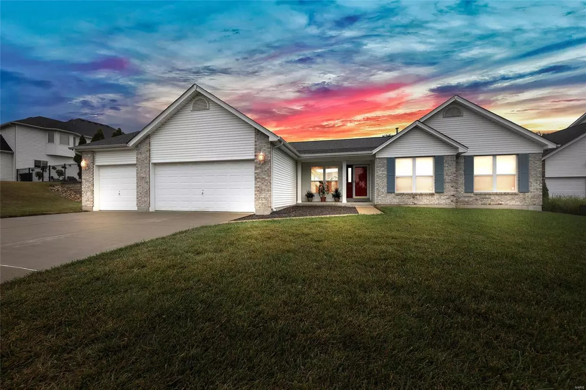 St Peters, MO 63376,893 Sara Beth CT