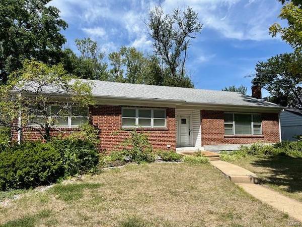 8719 Washington AVE,  St Louis,  MO 63124